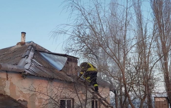 В Запорожской области от короткого замыкания загорелся дом (фото)