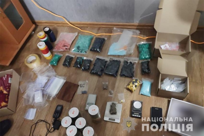 В Запорожской области задержали двух девушек с наркотиками на 7 млн грн. (фото)