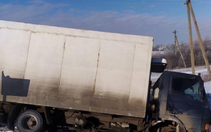 В Запорожской области за сутки спасатели отбуксировали три застрявших грузовика (фото)