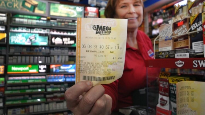 Американец выиграл в лотерее $1 миллиард