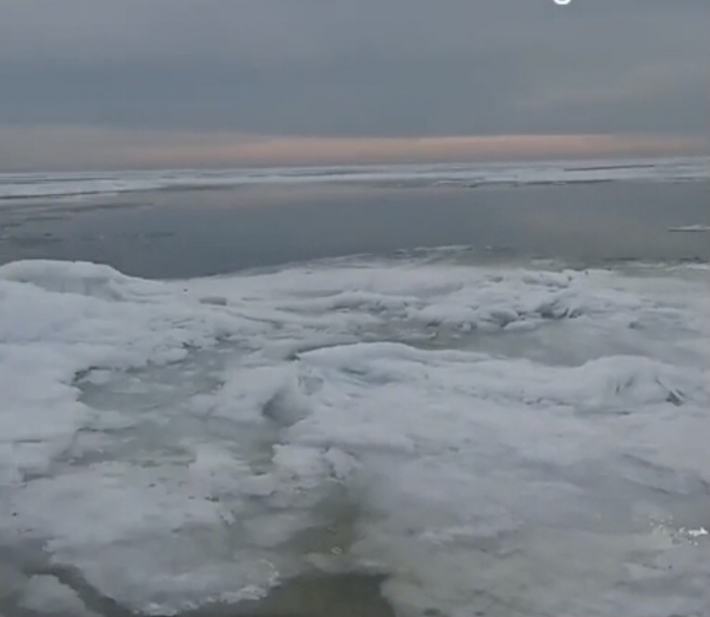 Азовское море недолго побыло скованным льдом (видео)