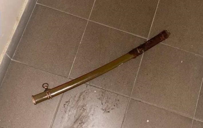 В Одессе вооруженный мечом наркоман крушил двери соседей (фото)