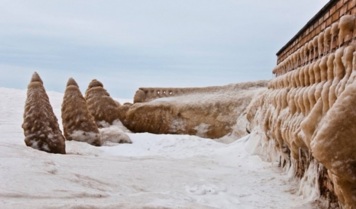 Жители Кирилловки показали как свирепствовала зима много лет назад (фото)