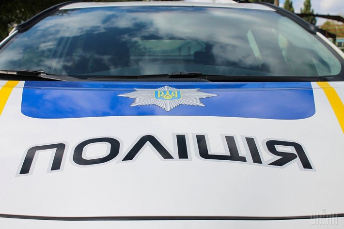 Под Харьковом рецидивист набросился на 13-летнюю девочку возле школы: бил стеклянной бутылкой