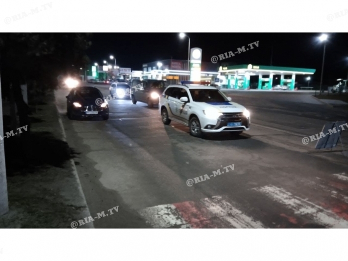 Под колеса БМВ попала 34-летняя женщина - что известно о ДТП на центральном проспекте в Мелитополе (фото)