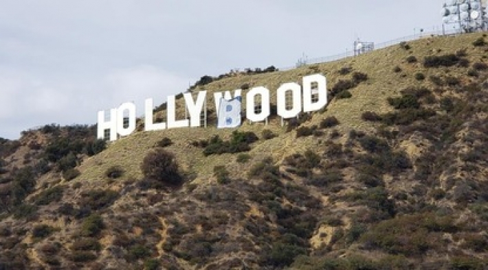 Пранкеры изменили знак Голливуда, чтобы предупредить о важной проблеме - полиция не оценила