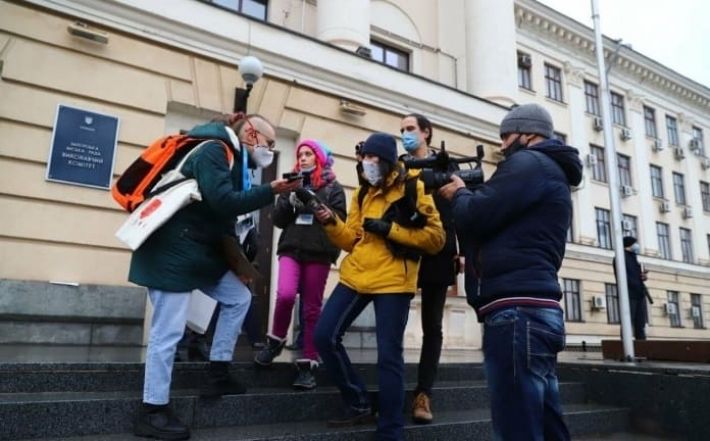 По факту недопуска журналистов на сессию Запорожского городского совета открыли уголовное дело