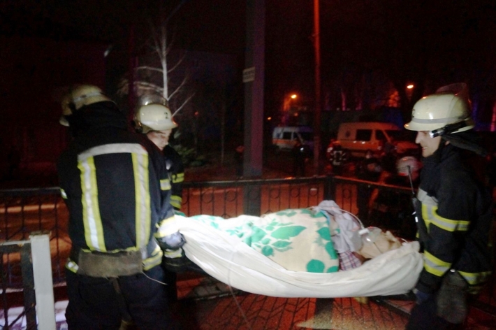 Спасатели рассказали подробности пожара в инфекционной больнице в Запорожье (фото,видео)
