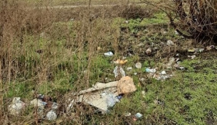 В Мелитополе полицию просят найти владельца мусорной свалки (видео)