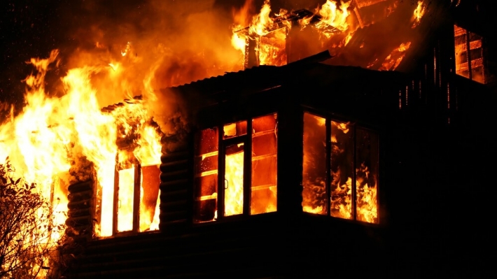В Запорожской области в частном доме разгорелся пожар - пострадала женщина