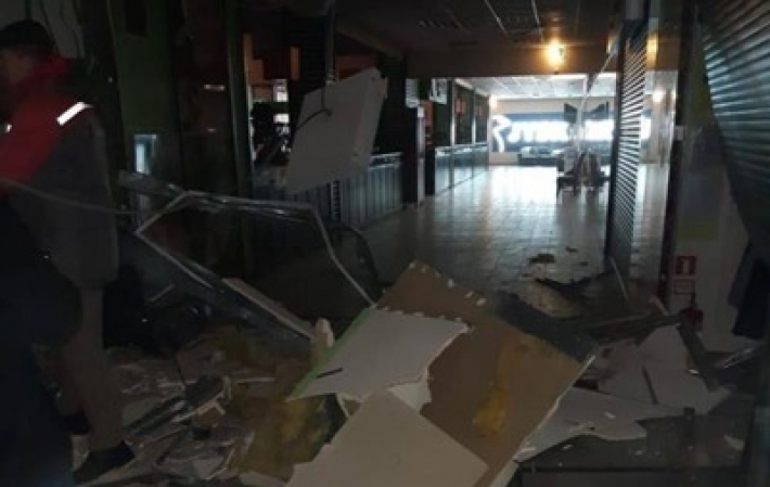 В торговом центре в Черновцах прогремел взрыв