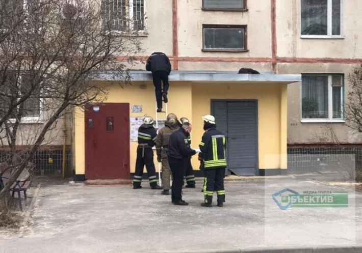 В Харькове девушка-студентка выпрыгнула из окна 10 этажа (Видео)