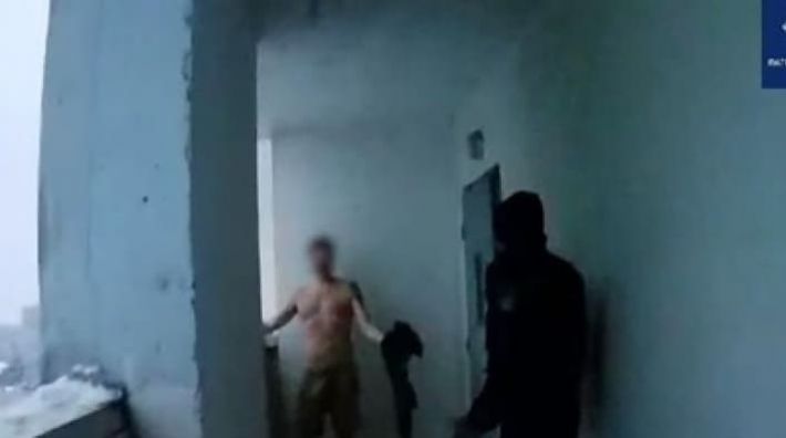В Киеве отец четырех детей пытался спрыгнуть с 14 этажа (фото)