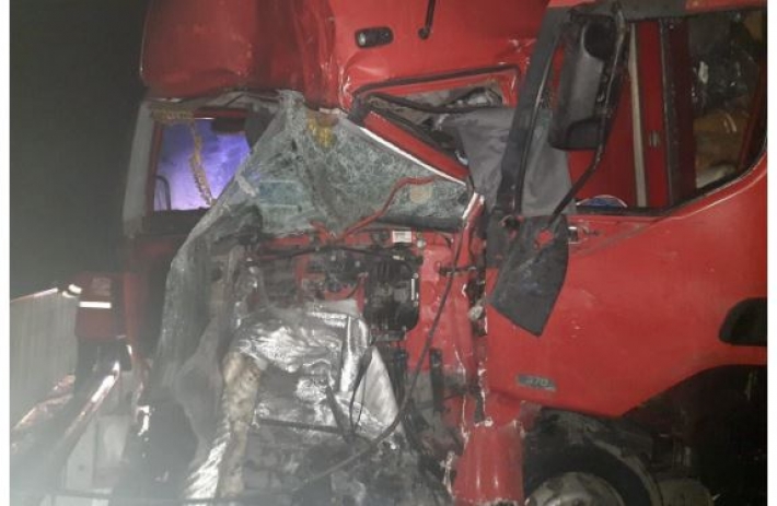 Водители погибли на месте: под Полтавой произошло жуткое ДТП с фурами, фото