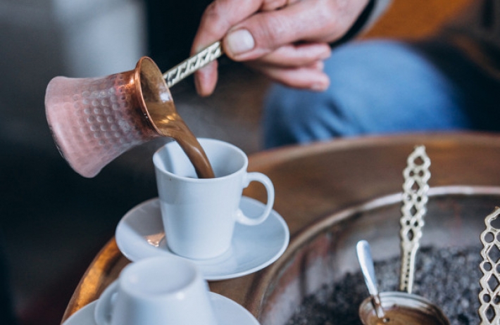 «Тахикардия, аритмия, инфаркт»: врач объяснил, что не так с чашкой кофе по утрам 