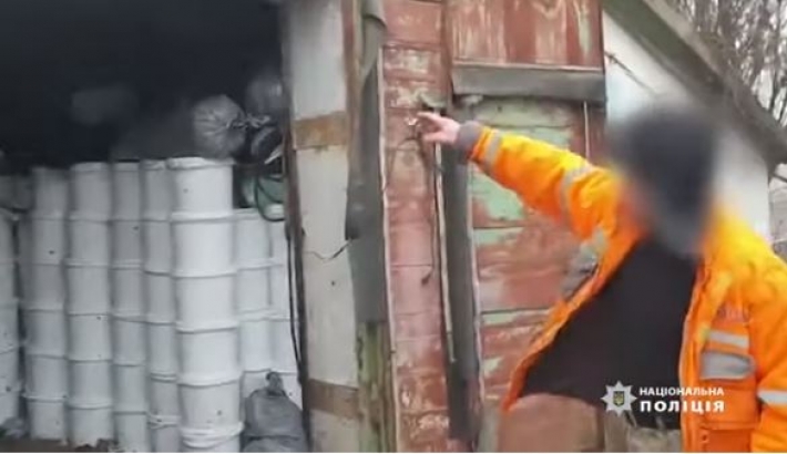 Под Киевом нашли тайную свалку медицинских COVID-отходов: видео