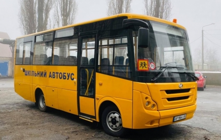 Громада в Мелитопольском районе получила новый школьный автобус (фото)