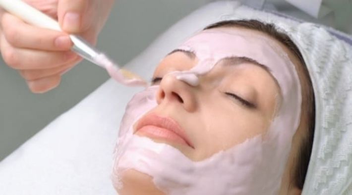 Косметолог дала несколько рецептов эффективных масок по типу кожи