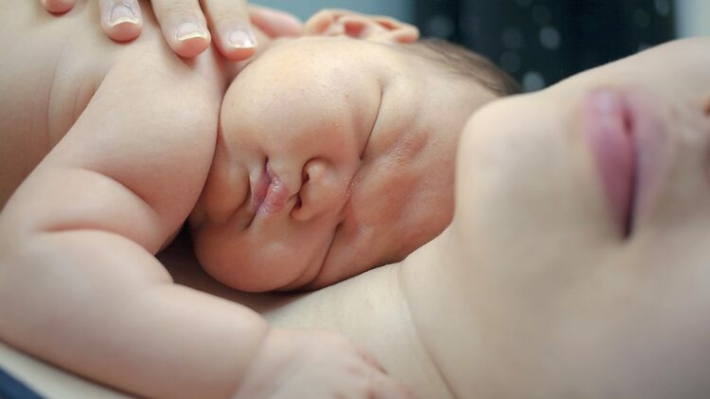 Не дышал 20 минут. В Броварах после домашних родов медикам едва удалось спасти младенца