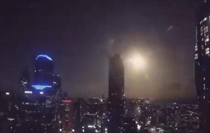 В небе над Мельбурном очевидцы запечатлели огненный шар (видео)