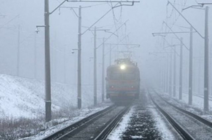 Во Львовской области под колесами пассажирского поезда погиб мужчина