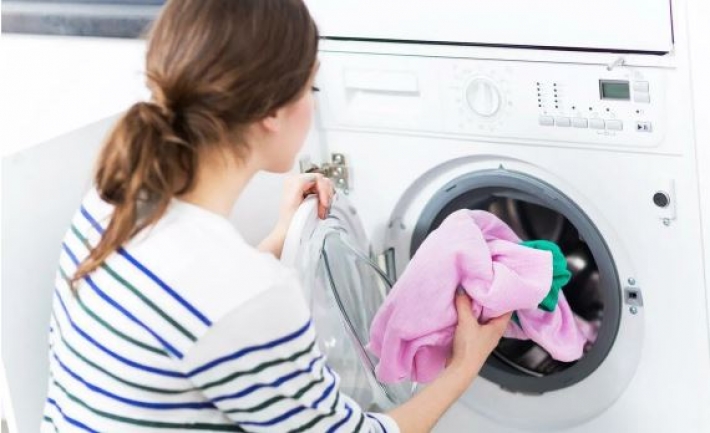 Через ці 5 помилок під час завантаження білизни ваша пральна машина трясеться