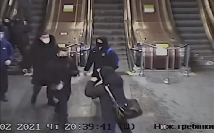 Группа спортсменов зверски избила сотрудников СБУ в киевском метро и попала на видео - СМИ