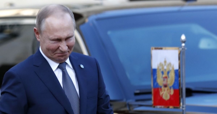 "Более беспокойнее становится на линии соприкосновения": у Путина отреагировали на санкции против Медведчука