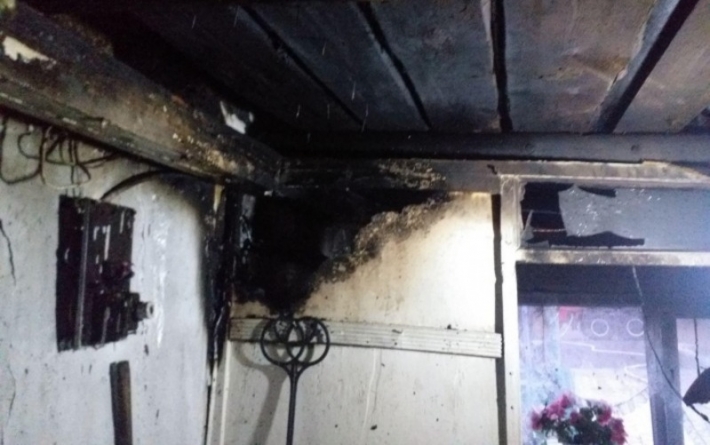 В Запорожской области тушили пожар в частном доме (фото)