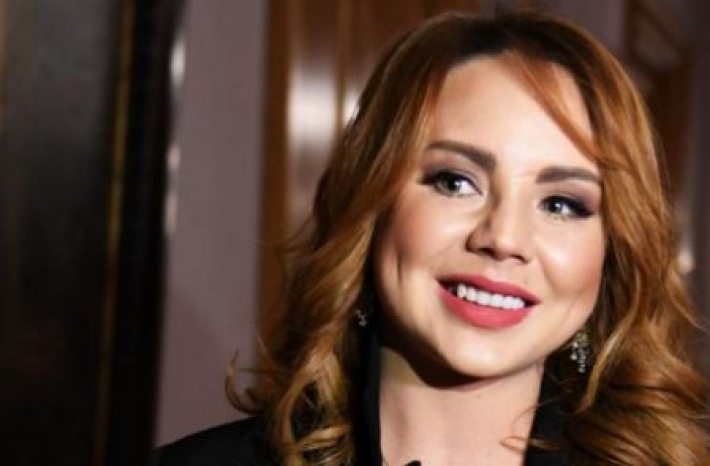 Популярная российская певица вернулась на сцену спустя два года после страшной аварии