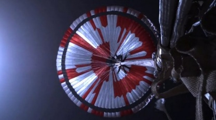 В парашюте марсохода Perseverance нашли скрытое послание. Прочтете шифр инженеров NASA?