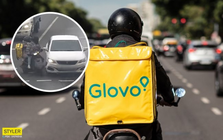 В Киеве курьеры Glovo на мопеде влетели в авто на пешеходном переходе: видео странного ДТП