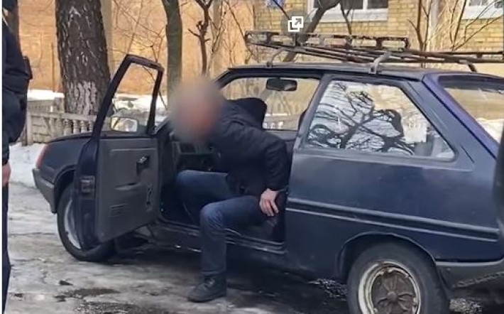В Киеве водитель пытался сесть за руль в состоянии 