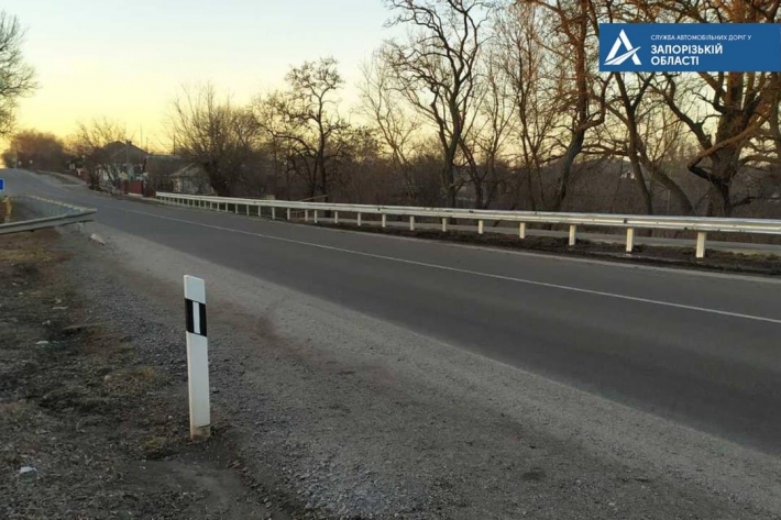 Вдоль трассы М-18, которая проходит через Мелитополь, будут установлены новые ограждения (фото)