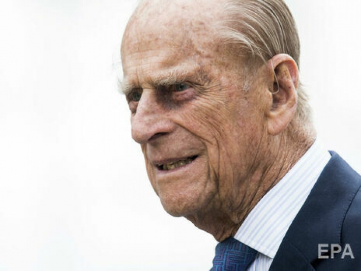 Принца Чарльза вызвали в больницу к 99-летнему Филиппу, который болеет уже 13 дней