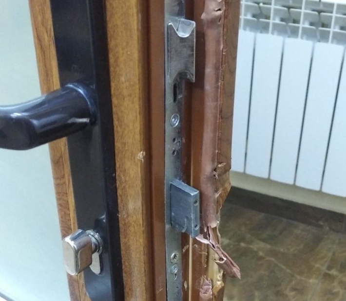 В Запорожской области грабители пытались вскрыть сейф на одном из предприятий (фото, видео)