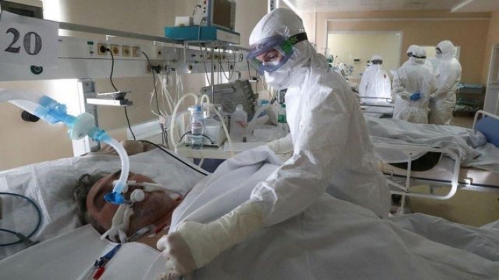 ​Не может даже сама дышать: в Николаеве тяжело больную COVID-19 пытаются "выставить" из больницы