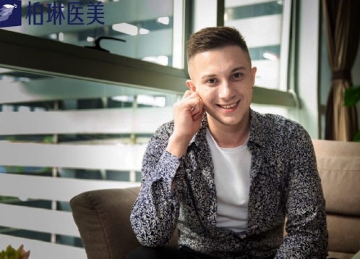 Житель Запорожья удивил судей на песенном конкурсе в Китае (видео)