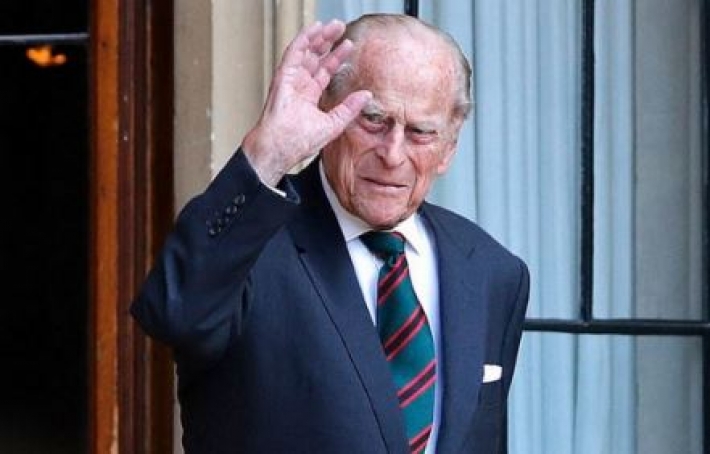 Муж королевы Елизаветы II принц Филипп перенес операцию на сердце