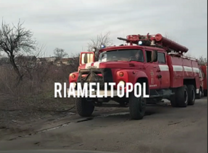 В Мелитополе из-за пожара едва не взорвалась газовая труба (видео)