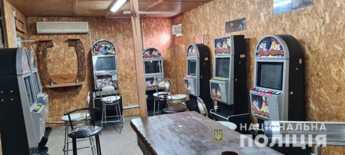 В Запорожской области правоохранители с помощью активистов накрыли подпольное казино