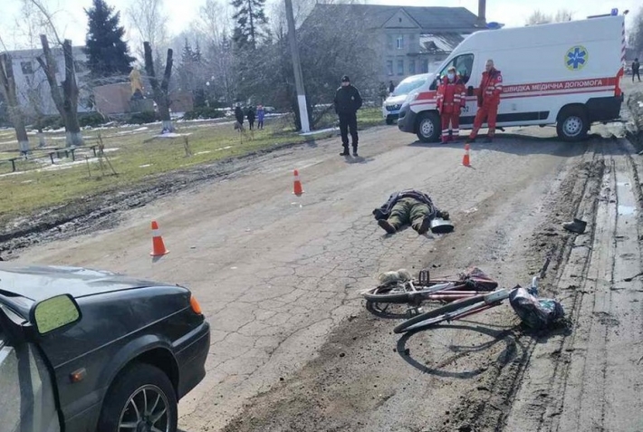 В Запорожской области насмерть сбили 82-летнюю велосипедистку (фото)