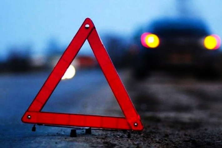 В Запорожской области автомобиль насмерть сбил 16-летнюю девушку