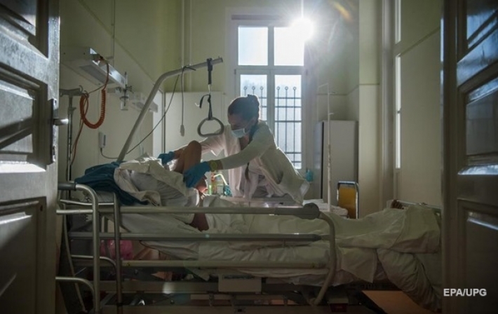Впавшая в кому после вакцины AstraZeneca медсестра в Грузии умерла