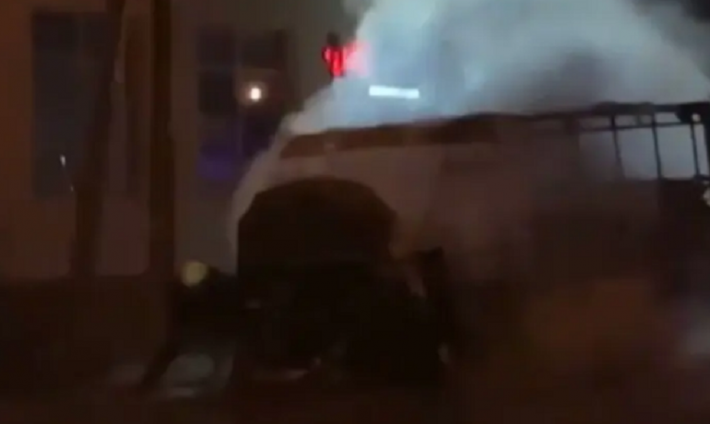 В Вишневом под Киевом взорвалась маршрутка. Видео