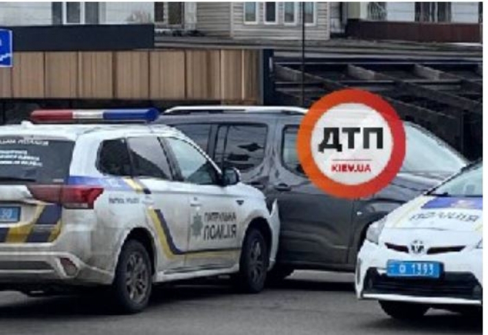 В Киеве полицейская погоня завершилась двойным ДТП: первые детали и фото с места