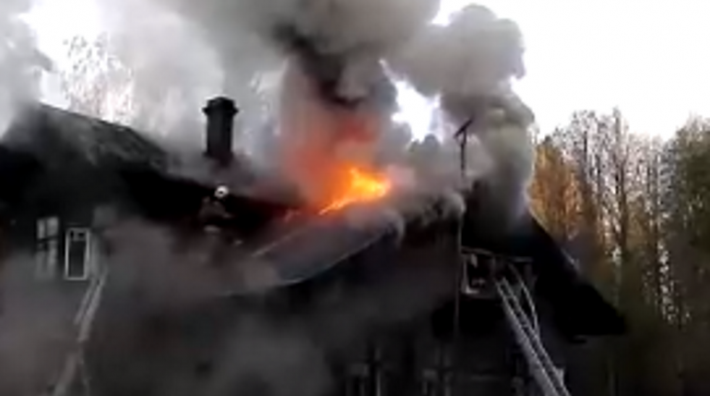 В Запорожской области по неизвестным причинам сгорела дача