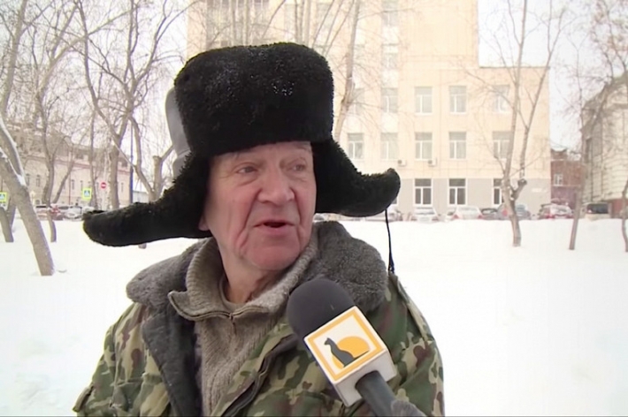 Россиянин 40 лет искал отца и узнал его в дворнике из Сети (Видео)