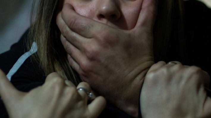 Мужчине, который изнасиловал 13-летнюю девочку в Запорожской области, вынесли приговор