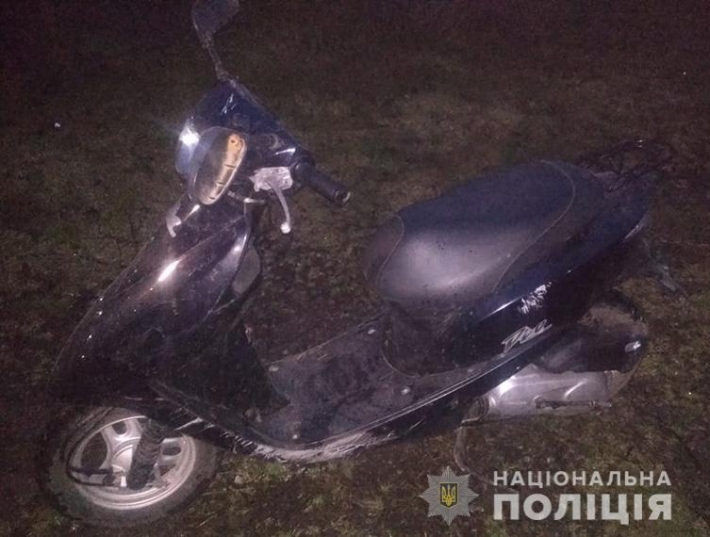В Запорожской области со двора частного дома 27-летний мужчина украл скутер (фото)